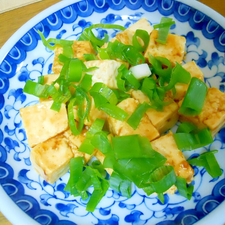 おたふくソースで♪　豆腐と葱のシンプル炒め